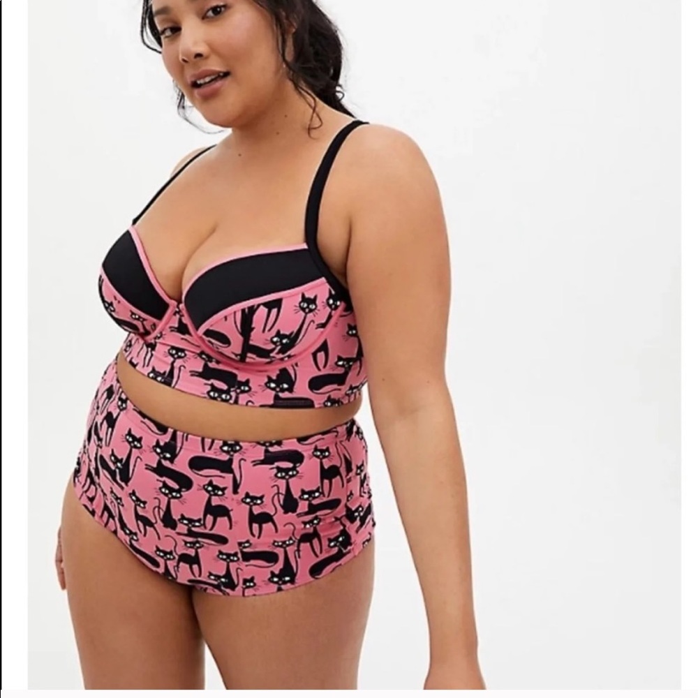 ISO: Torrid pink & black cat bikini top in size 2!